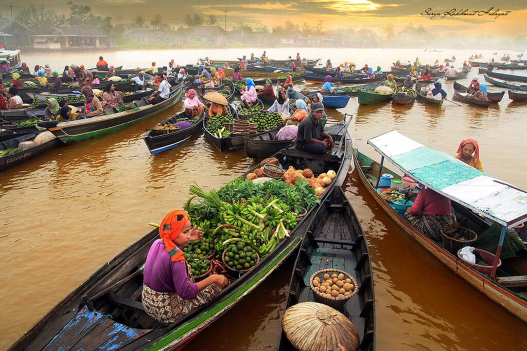 hidden gems southern Vietnam Mekong Delta floating market at dawn