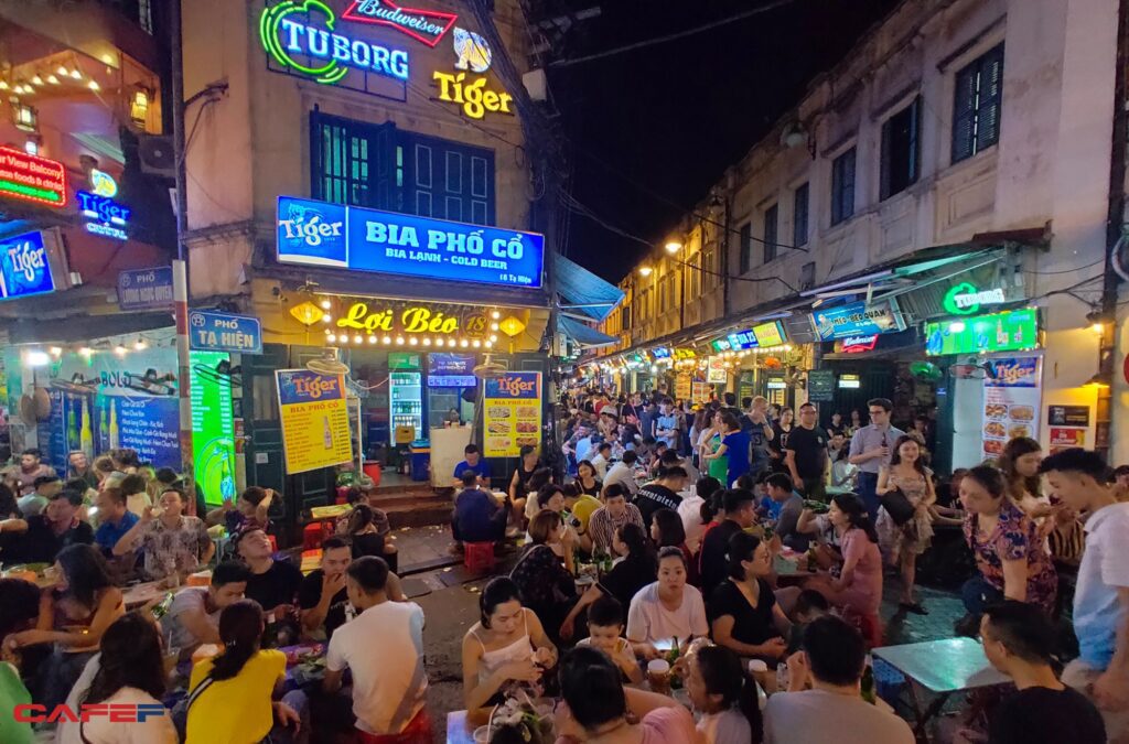 Midnight in Hanoi: Your Ultimate Guide to Late-Night Food, Culture, and Entertainment 3 kinh te dem 17 1567839304955655488661.jpg