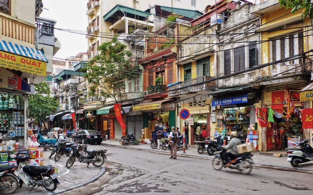 Hanoi in 2–4 Days: A Short Program Built from VietOne Tours 2 pho co 1739280044714816789816