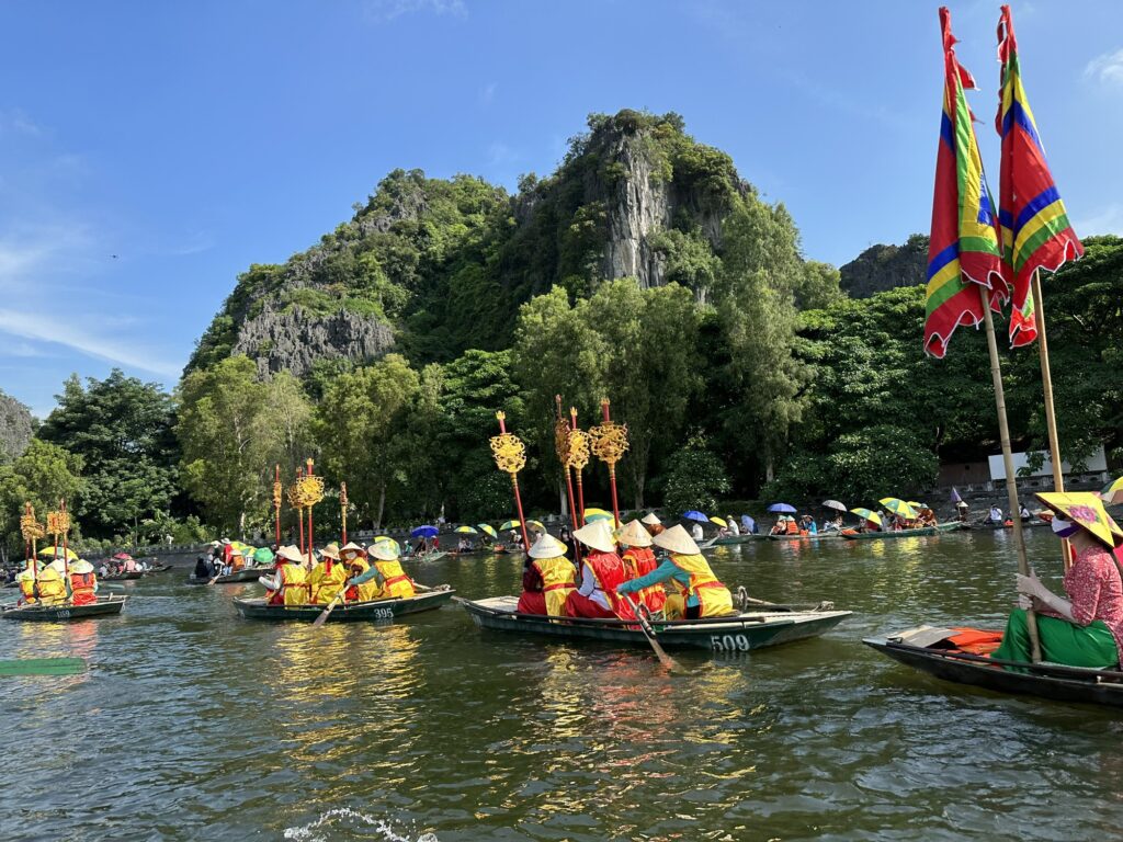 Vietnam Weather by Month: A Selling Calendar for Travel Agents 3 z7789676477458349e93091117a934fc9d31374b1e8adb 1777884122457407389156