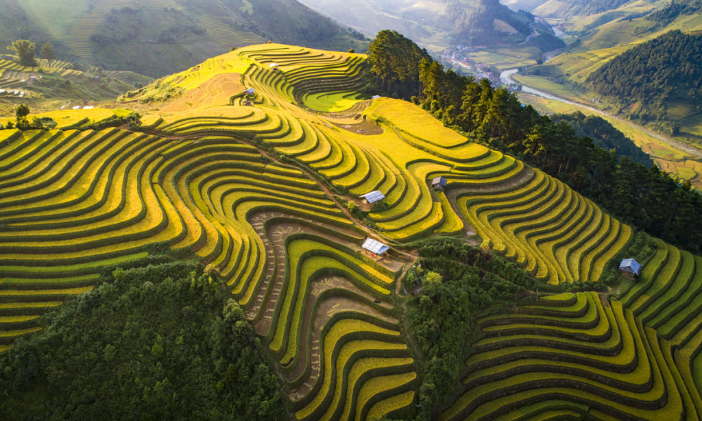 Navigating the Skies: Top Airlines from Europe and Russia to Vietnam's Vibrant Gateways 5 dulichtule 1654488738 16544887 3260 8996 1654506743 1
