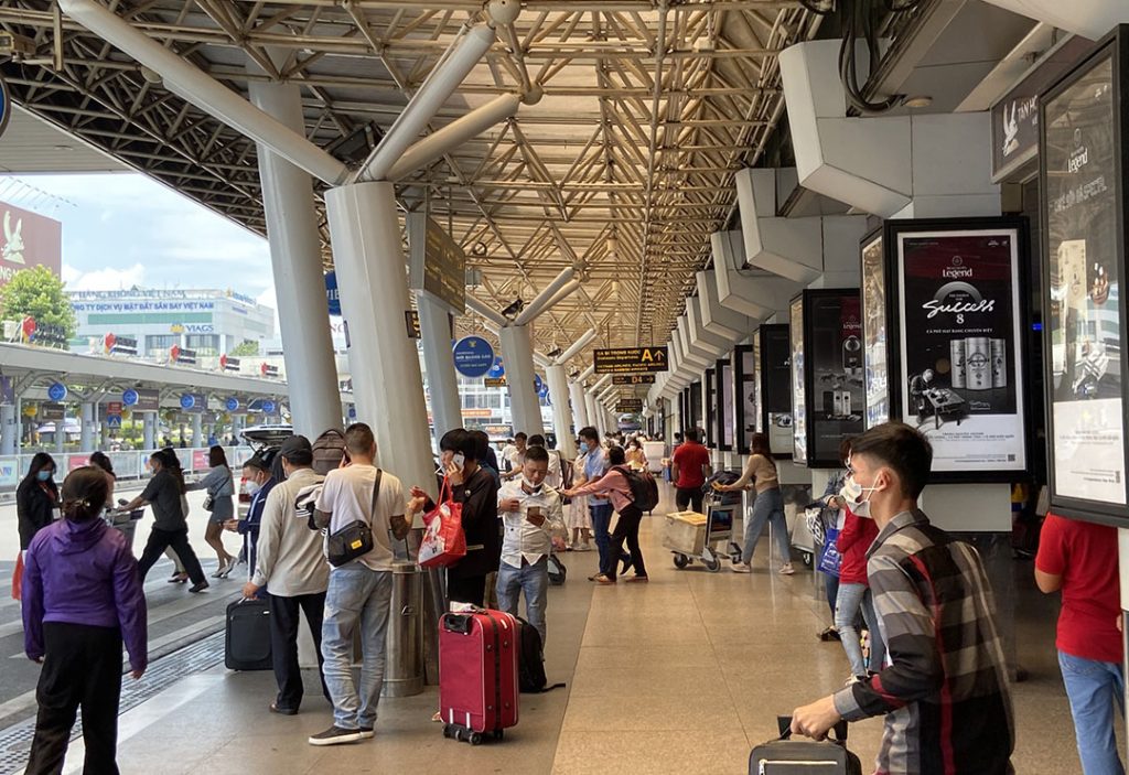 Navigating the Skies: Top Airlines from Europe and Russia to Vietnam's Vibrant Gateways 1 5a3f054e san bay tan son nhat 9058992