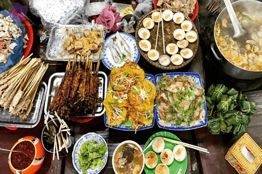 Discovering Vietnam's Vibrant Street Food Culture: A Guide for the Adventurous Traveler 3 image 4