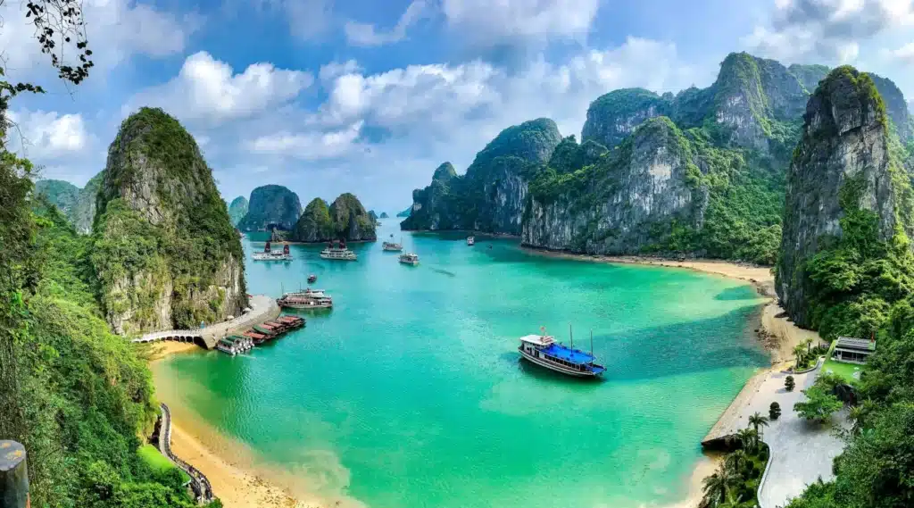 halong bay vietnam marina lobato kg7poxbbfns unsplash scaled.jpg