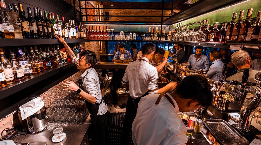 Beyond Pho: The Ultimate Guide to Ho Chi Minh City’s High-End Global Dining Scene 5 bar