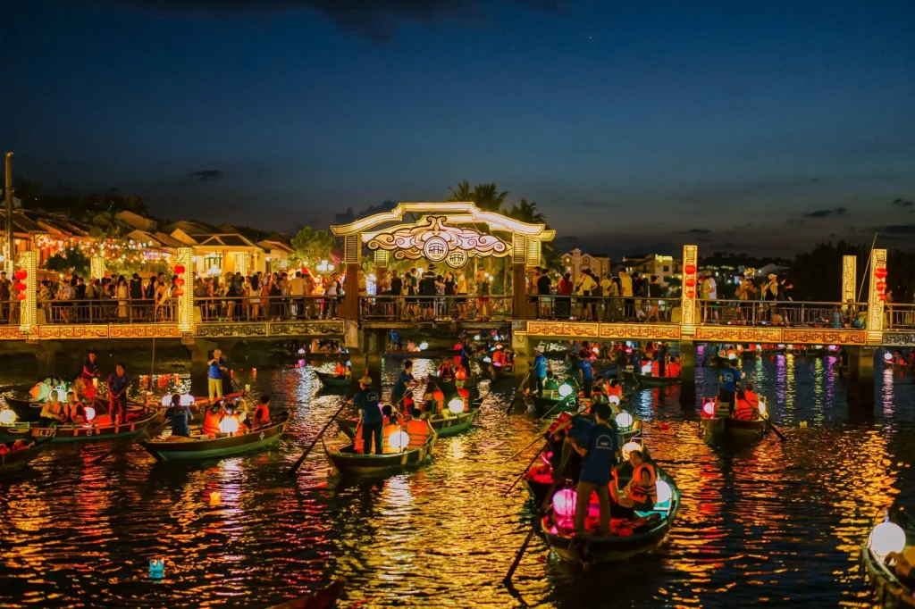 Hoi An Lantern Festival 2026: Dates & the Hidden Meaning Behind the Lights 3 hoi an by night 2.jpg