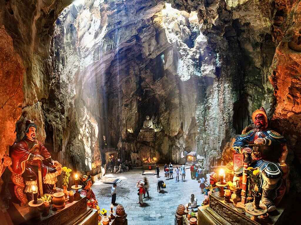 Danang Full Day Sightseeing 4 huyen khong 003
