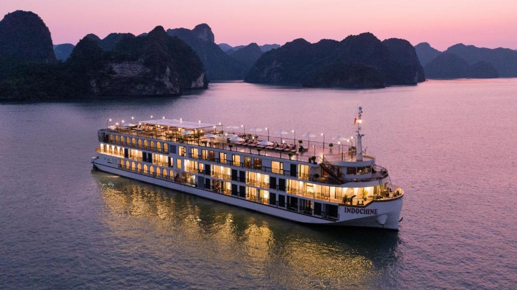 Beyond Halong Bay: Why Lan Ha Bay Is the Better Cruise Experience for Your Clients (And How to Sell It) 4 440469960