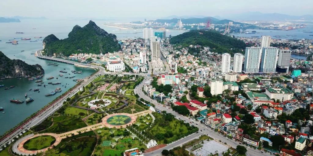 Hanoi to Ha Long Bay in 23 Minutes: Vietnam's First High-Speed Railway and What It Changes 3 Halong