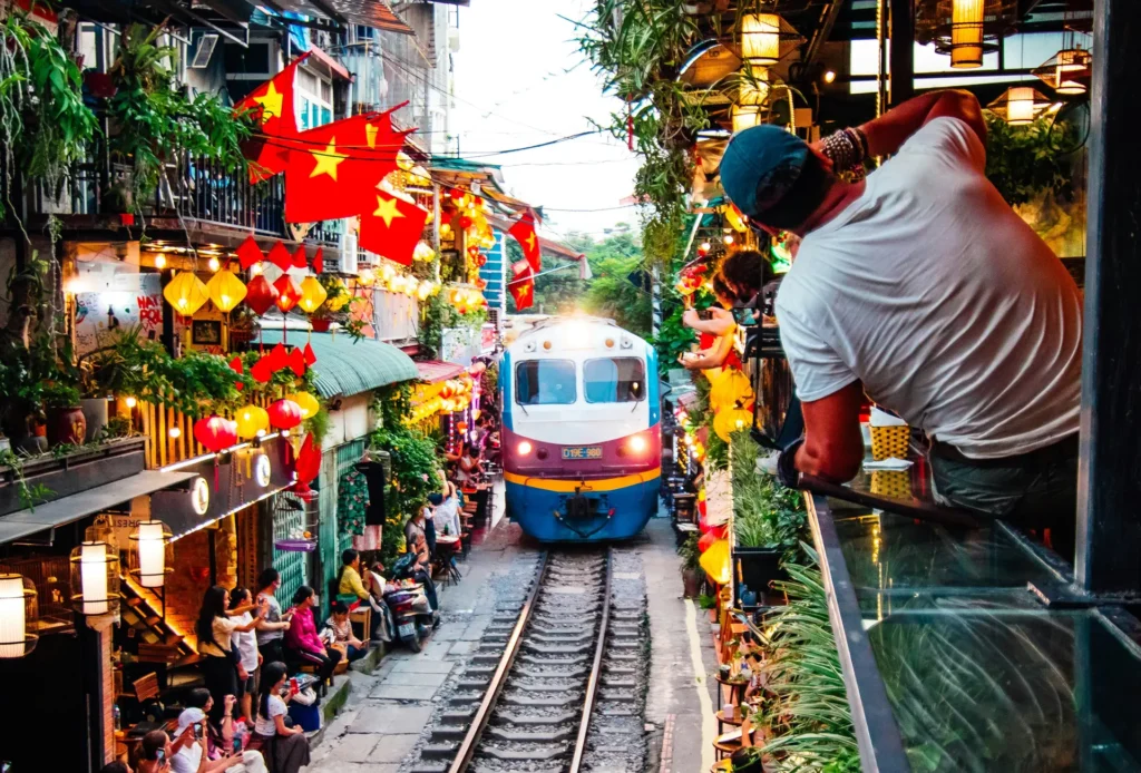 Vietnam Weather by Month: A Selling Calendar for Travel Agents 5 Hanoi Travel Guide 518489b1ec